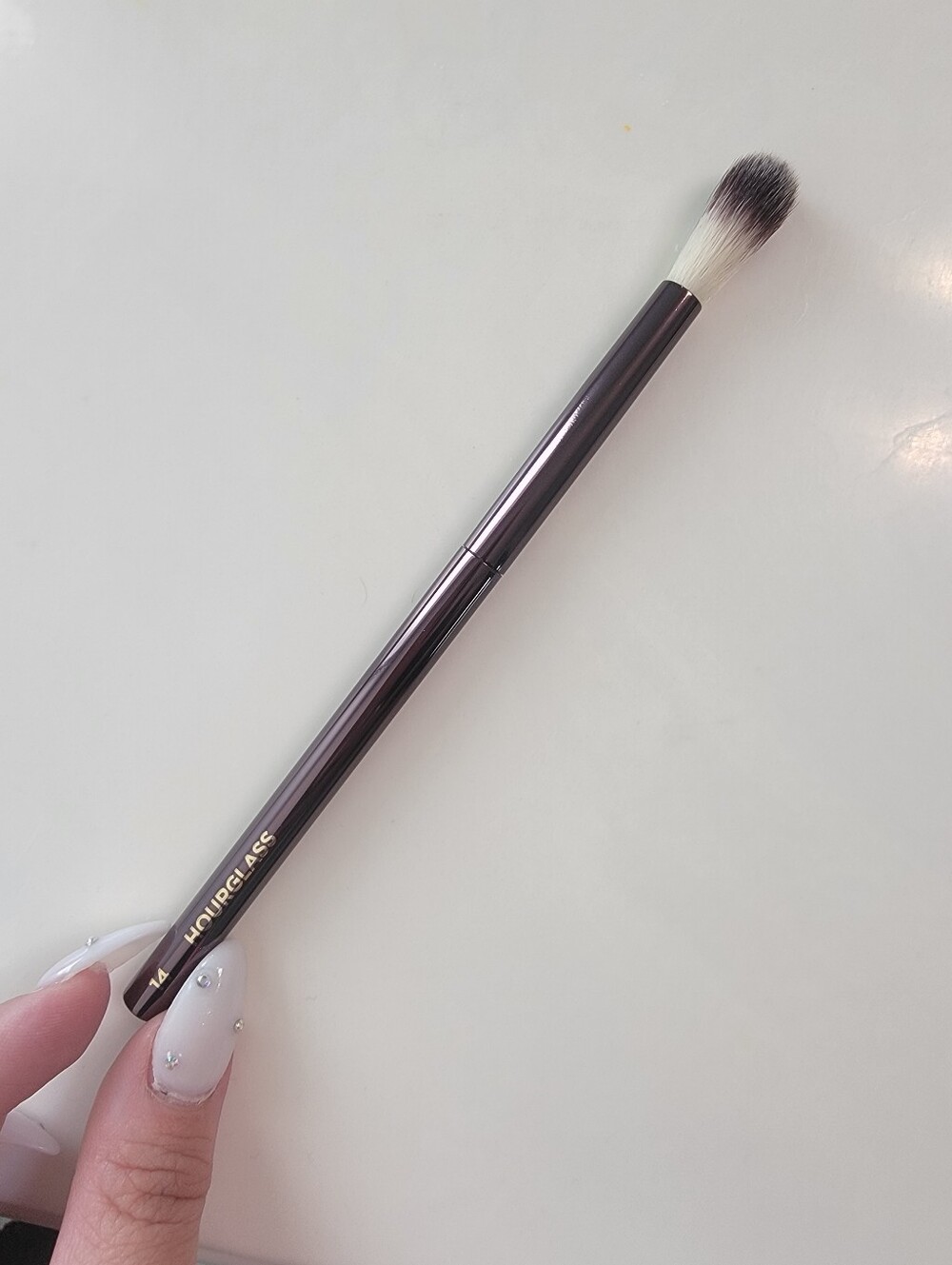 Hourglass Detail Setting Brush